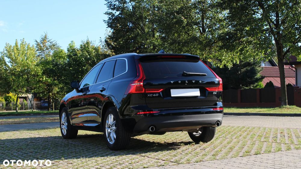 Volvo XC 60 D4 Momentum Pro - 7