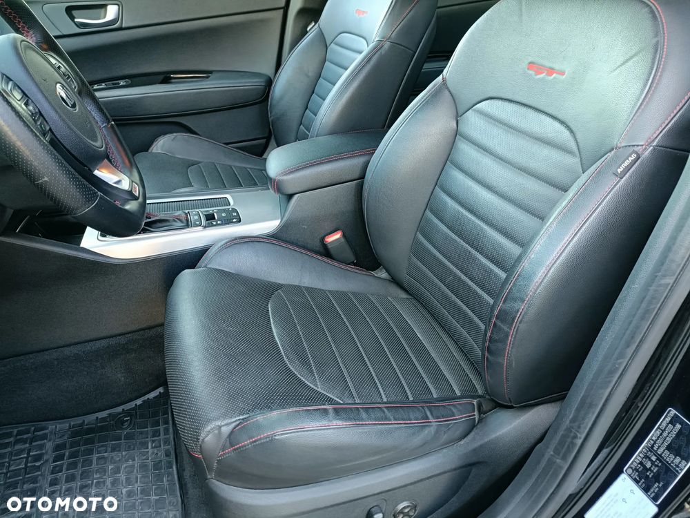 Kia Optima - 12