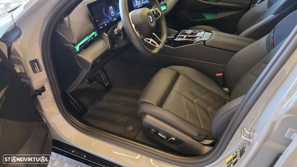 BMW i5 eDrive40 Pack Desportivo M Pro - 38