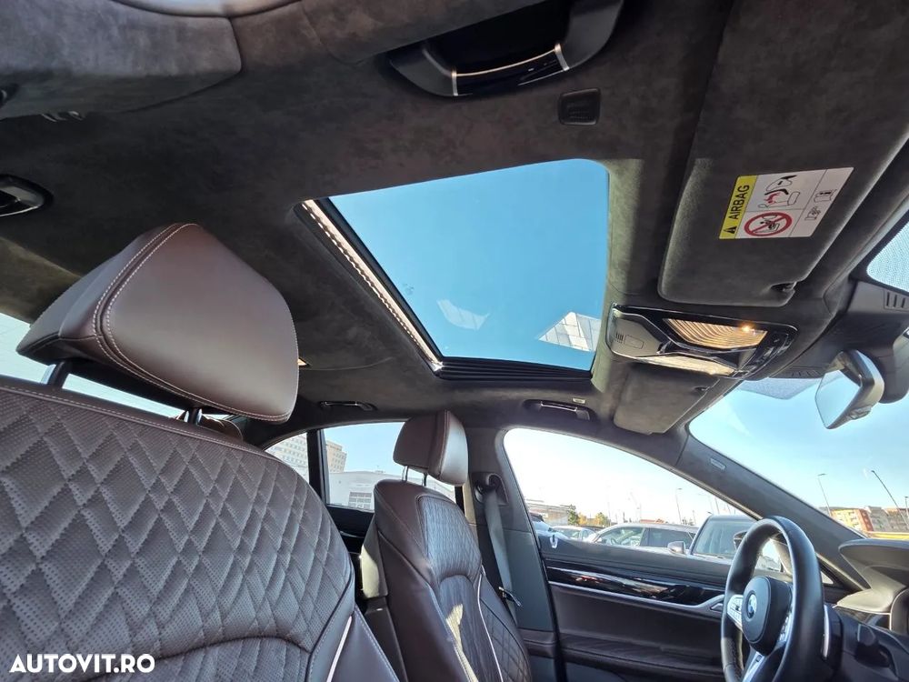 BMW Seria 7 750i xDrive - 31