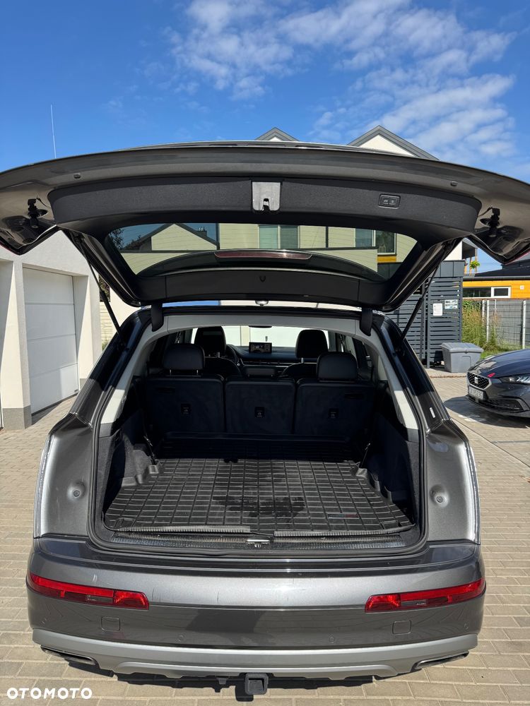 Audi Q7 - 10