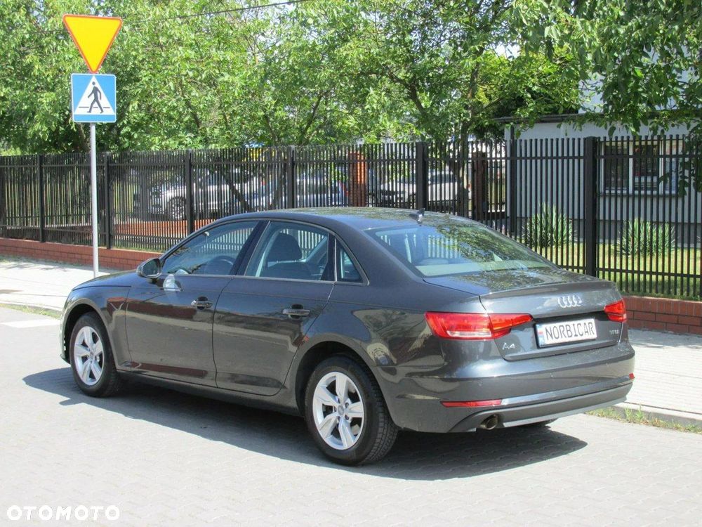 Audi A4 Limousine 1.4 TFSI Design - 7