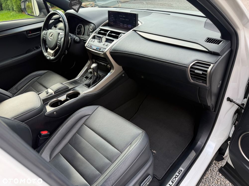 Lexus NX 300 F Sport AWD - 8