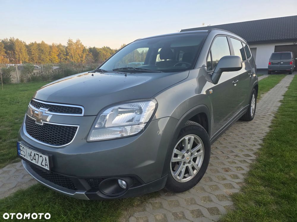 Chevrolet Orlando 2011 photo 2