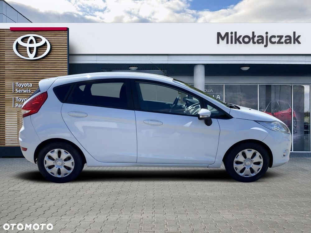 Ford Fiesta 1.6 TDCi DPF Trend SVP - 11