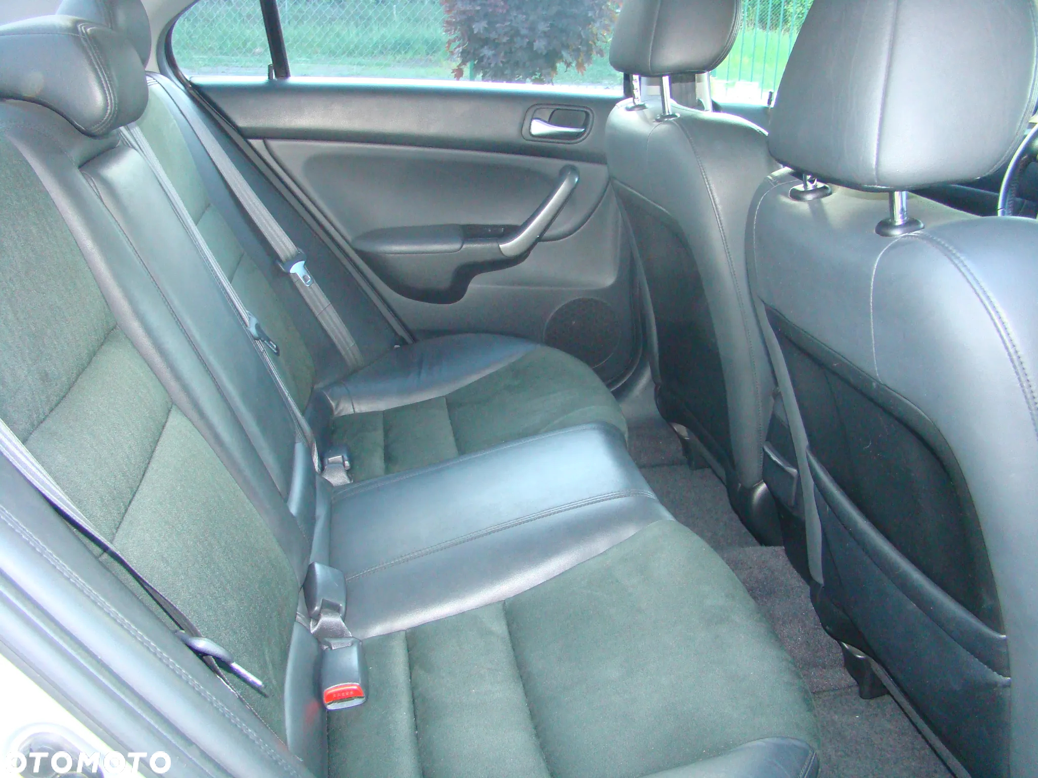 Honda Accord 2.0 Sport - 13