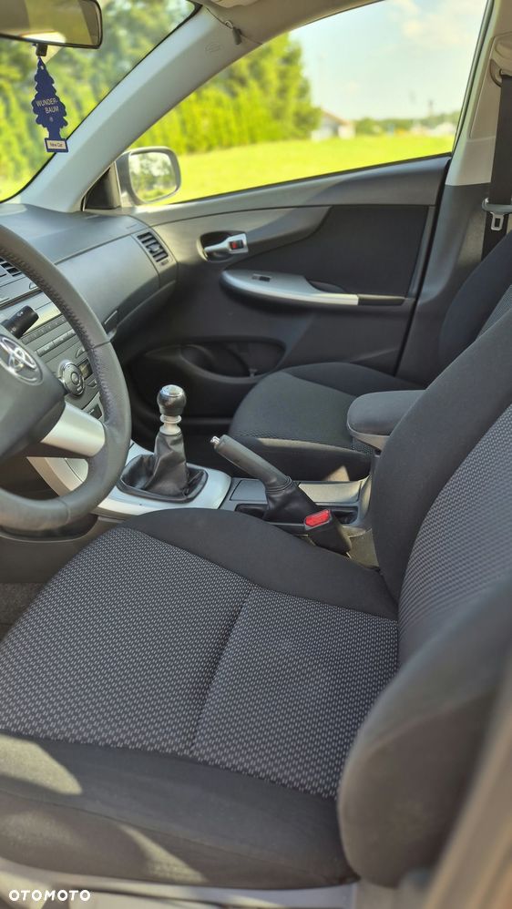 Toyota Corolla 1.4 D-4D Active - 11