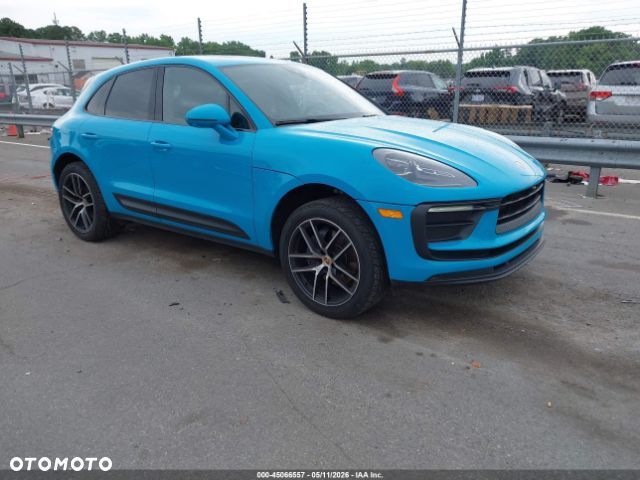Porsche Macan - 1