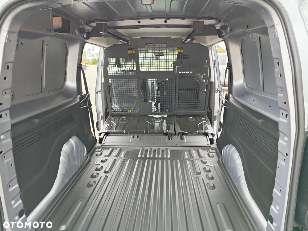 Toyota Proace City brygadowy - 11