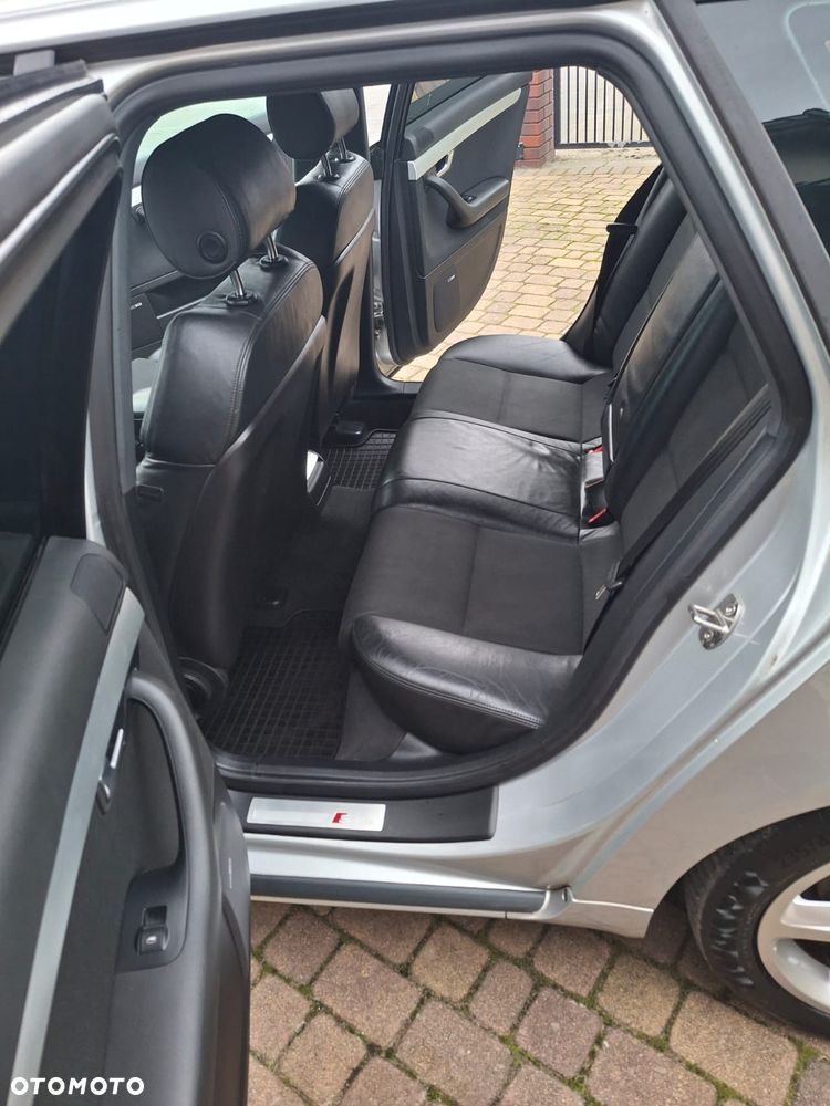 Audi A4 Avant 2.0 T FSI - 11