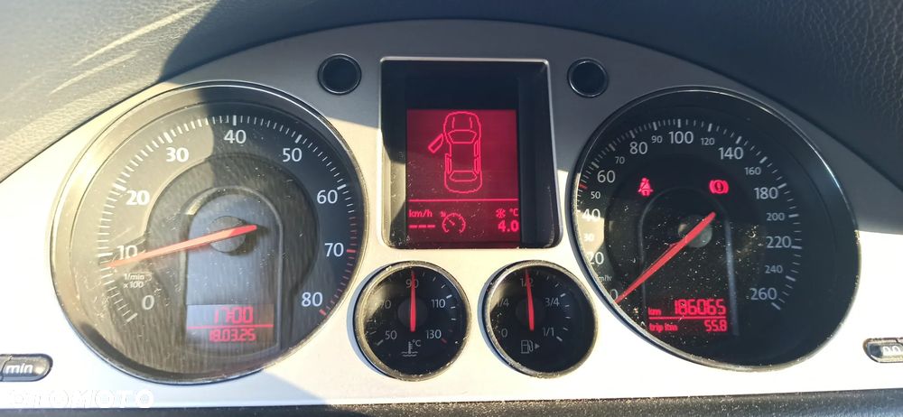 Volkswagen Passat 1.8 TSI Comfortline - 11