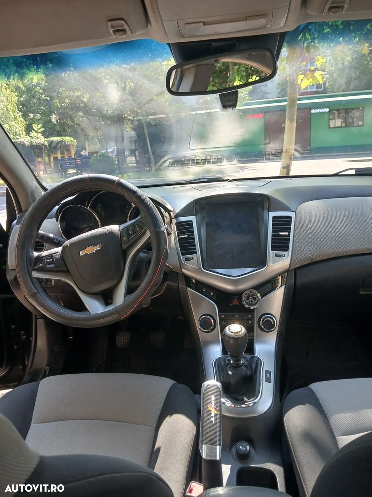 Chevrolet Cruze 1.8 Ecotec LT - 9