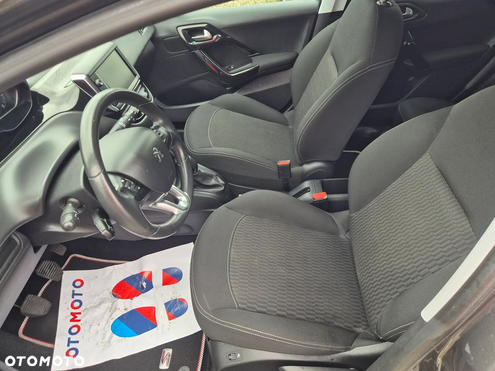 Peugeot 208 1.6 BlueHDi Active S&S - 10