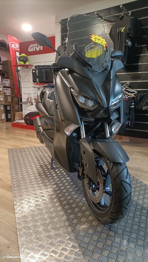 Yamaha X-Max - 3