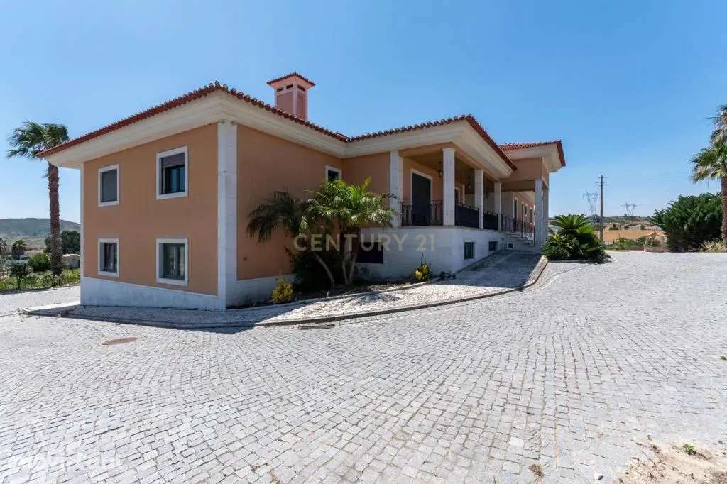 Moradia T8 de grande dimensão em S. João dos Montes, Vila Franca de Xi - Grande imagem: 3/25