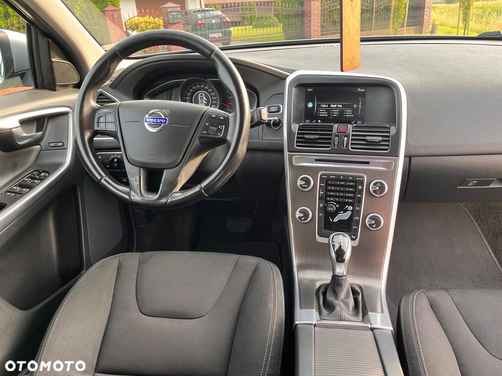 Volvo XC 60 D4 Drive-E Momentum - 10
