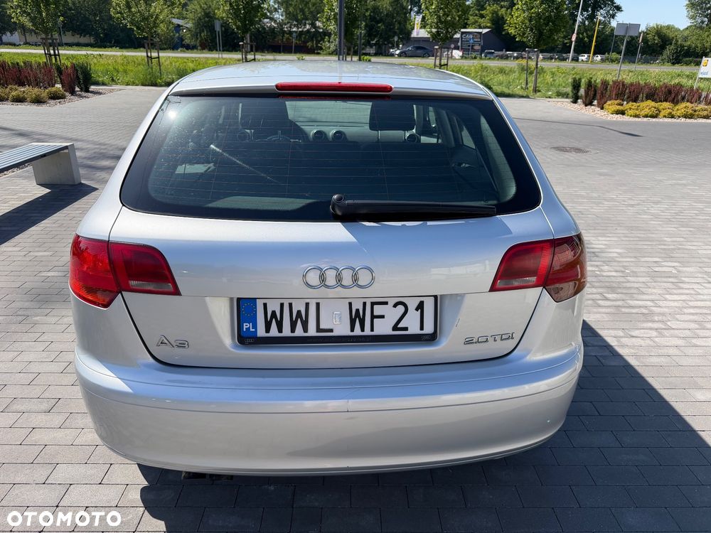 Audi A3 Sportback 2.0 TDI DPF Ambition S tronic - 4