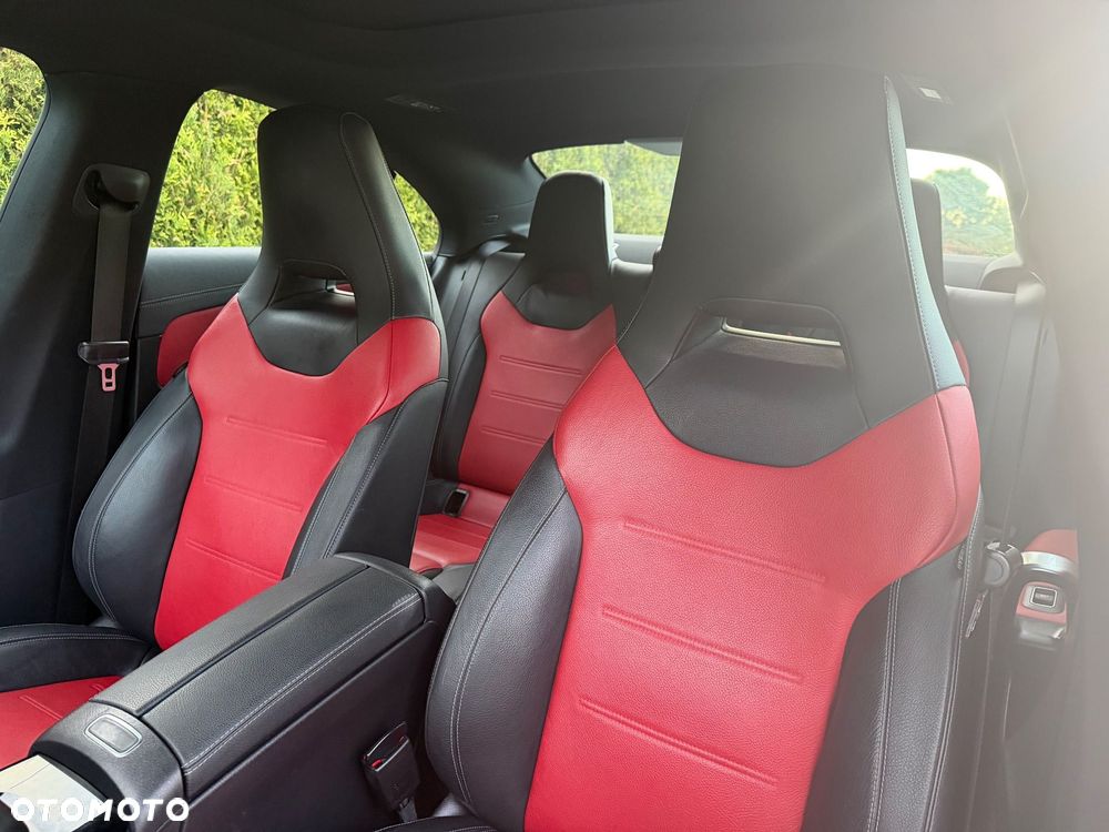 Mercedes-Benz CLA 250 4-Matic AMG Line 7G-DCT - 10