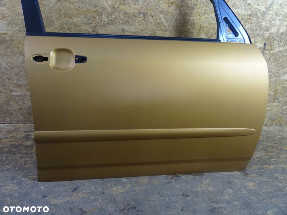 DRZWI PRAWY PRZÓD TOYOTA COROLLA VERSO 2.0 D4D - 3