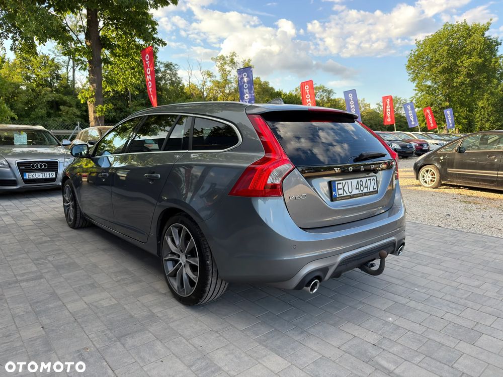 Volvo V60 D3 Drive-E R-Design Momentum - 4