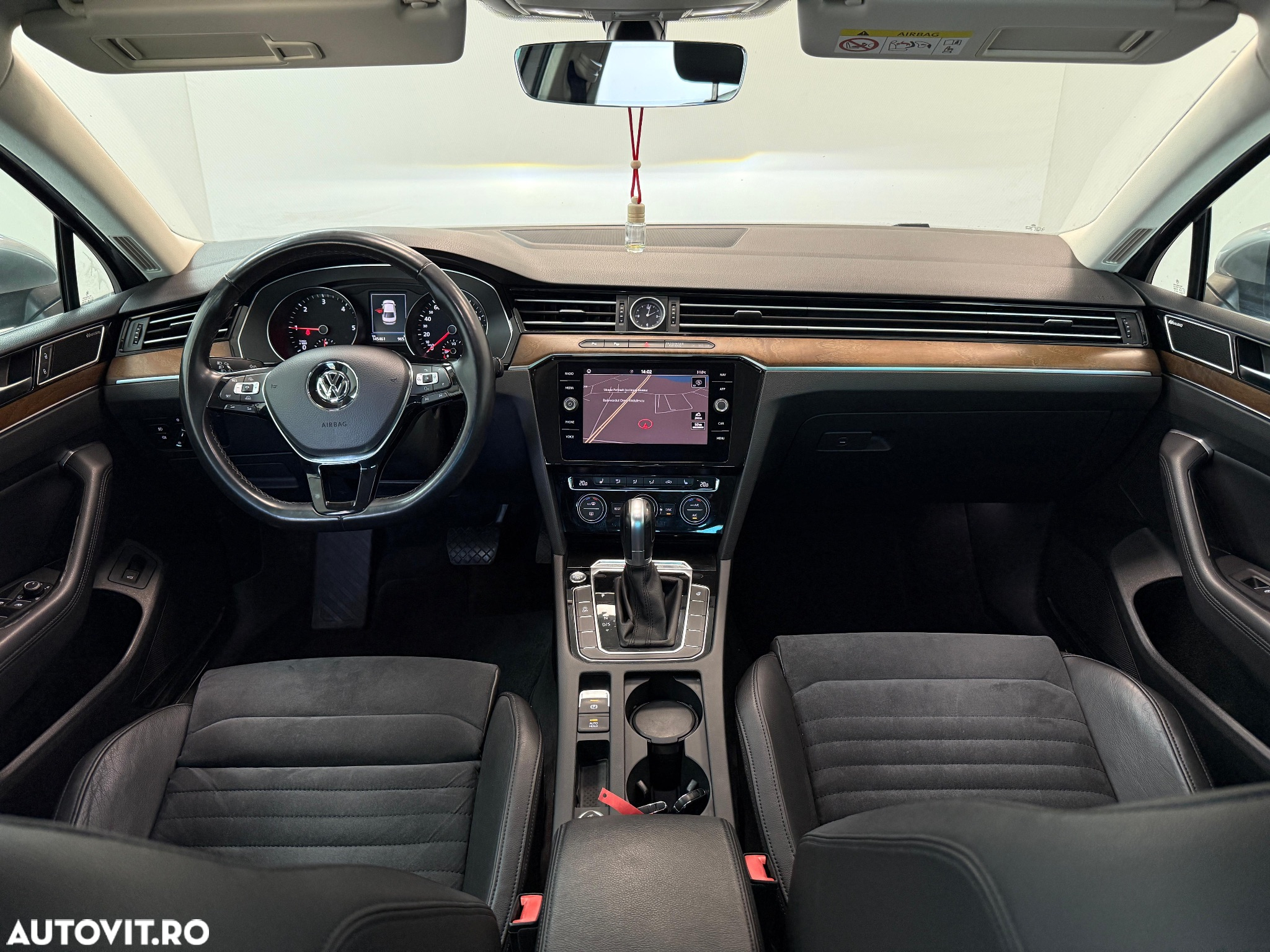 Volkswagen Passat 2.0 TDI DSG 4Motion R Executive - 2