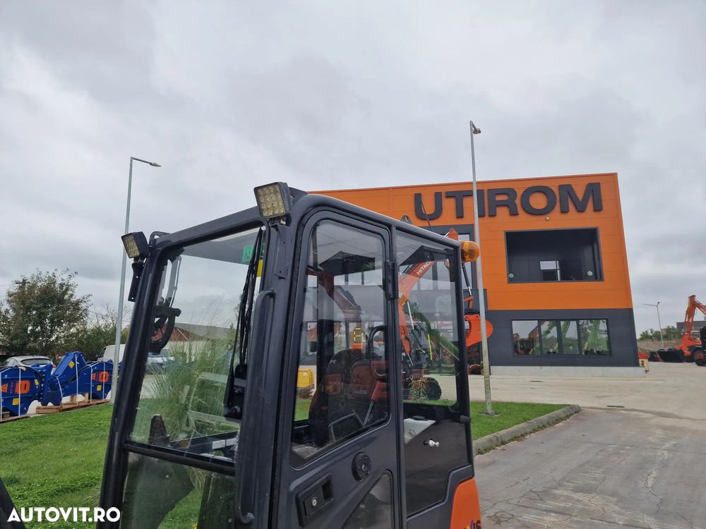 Hitachi ZX19, Masa operat 2tone, 2019, 1.596h, LAMA, CUPLA RAPIDA+3 CUPE, Senile extensibile, latime strans 0,98m, Inst picon, cabina, radio, senile 80% ok, STARE FOARTE BUNA, posibilitate leasing 4 ani, rata lunara 2.000 lei-PROMOTIE-17.900EUR+Tva - 21