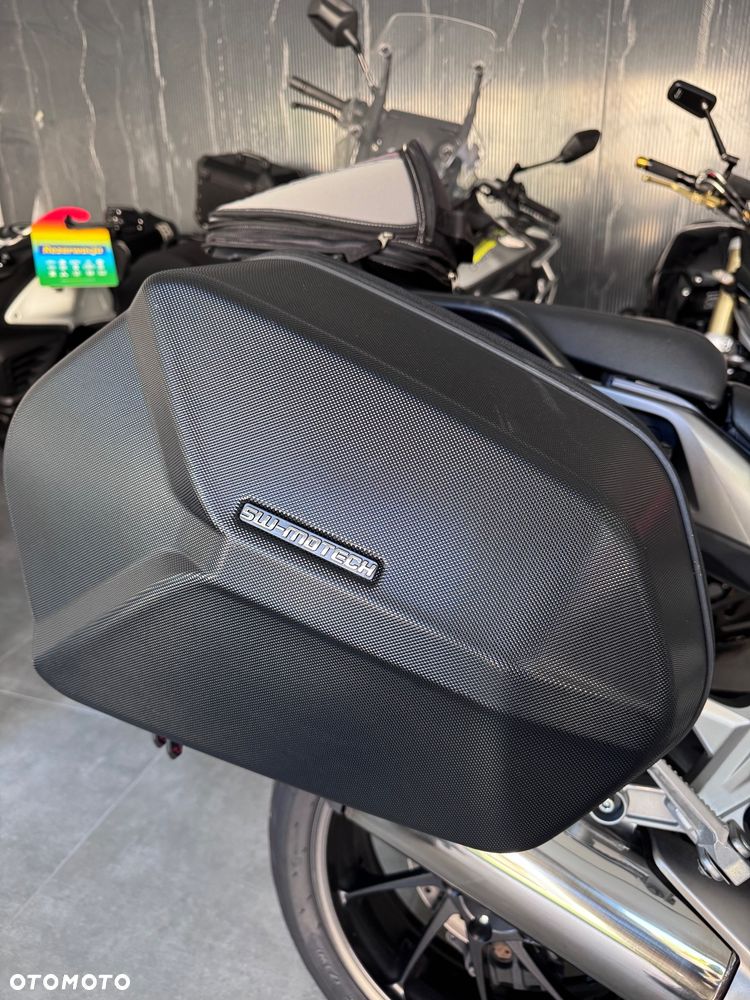 Honda VFR - 15