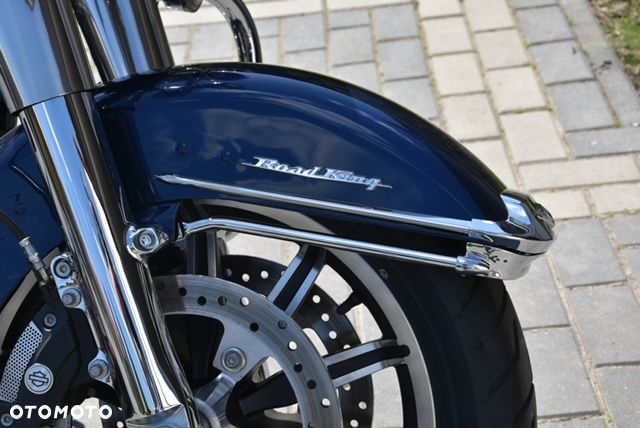 Harley-Davidson Touring Road King - 11