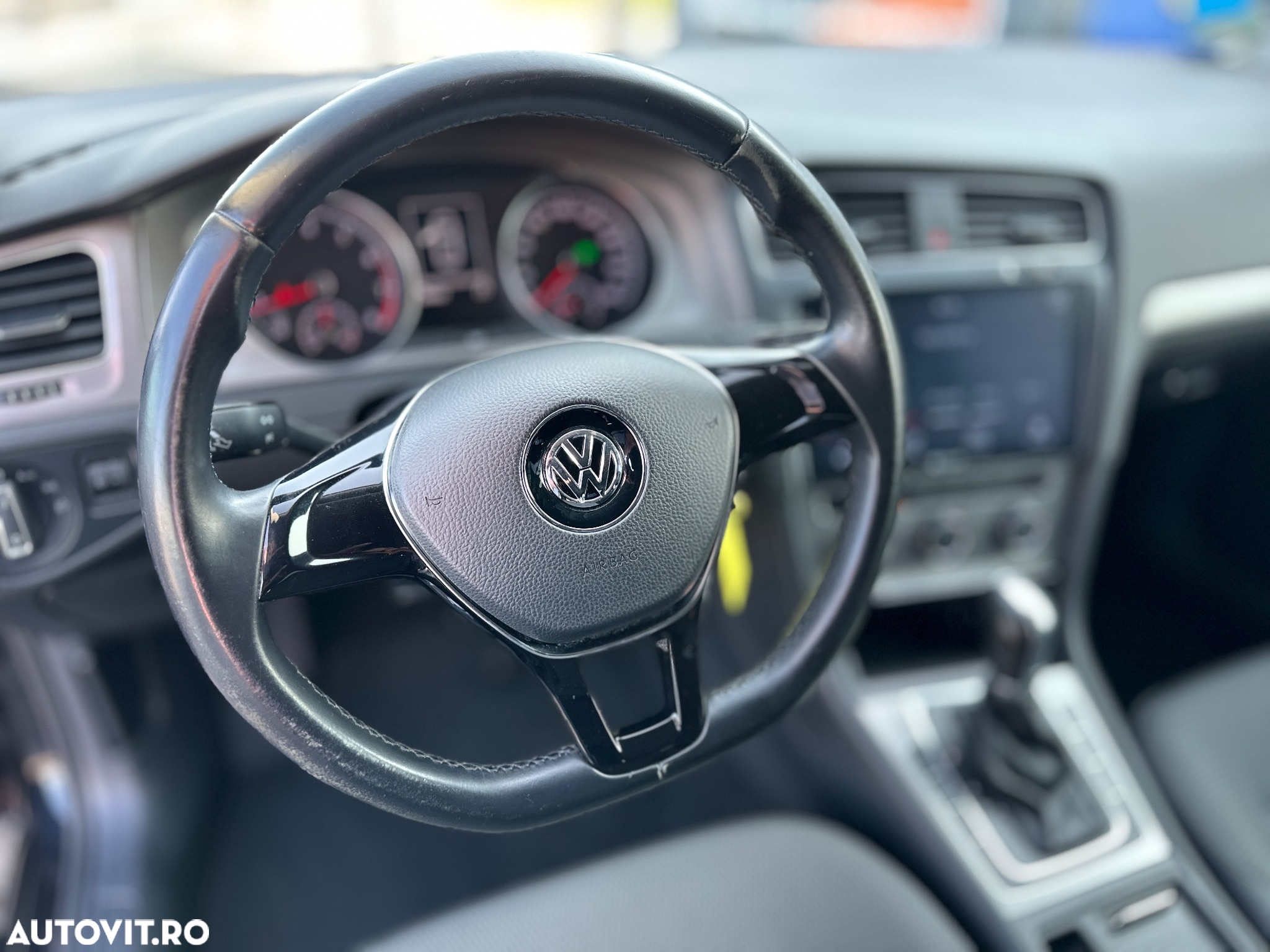 Volkswagen Golf Variant 1.4 TSI BlueMotion Technology DSG Comfortline - 8