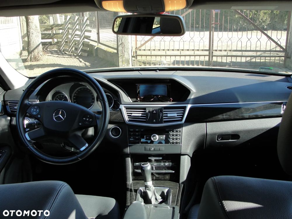 Mercedes-Benz Klasa E 220 CDI BlueEff Avantgarde - 13