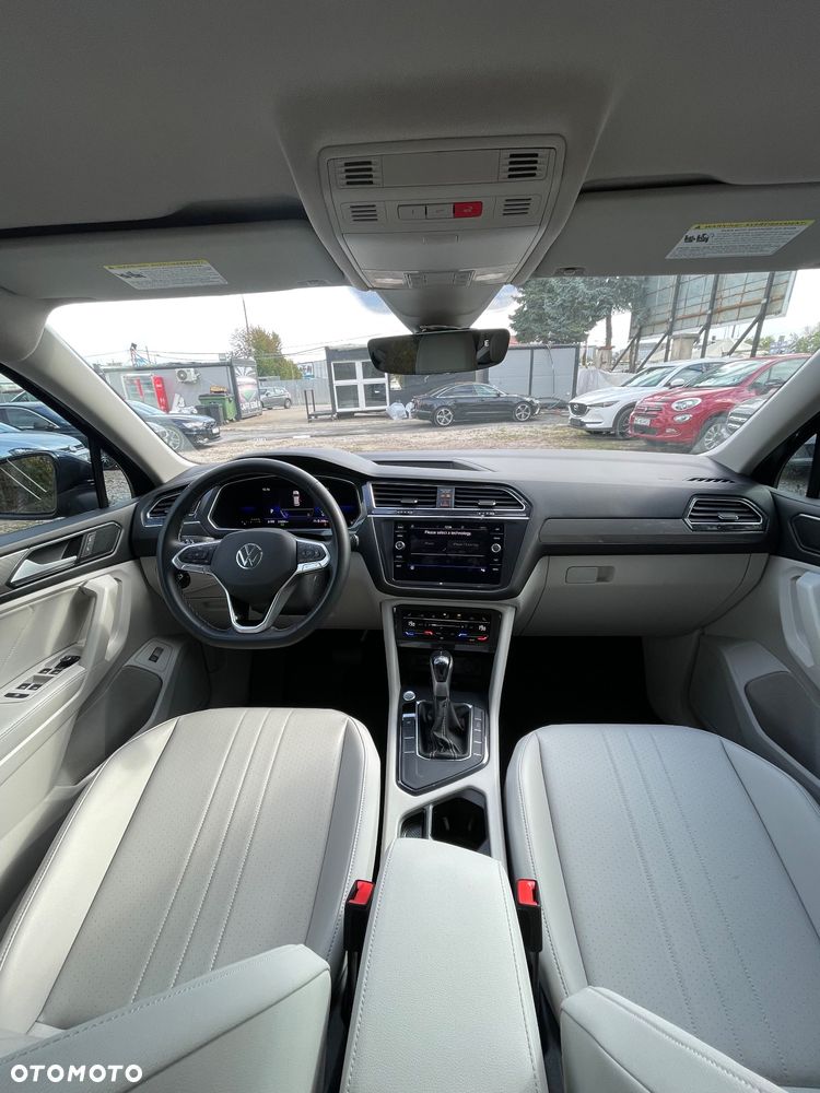 Volkswagen Tiguan - 32