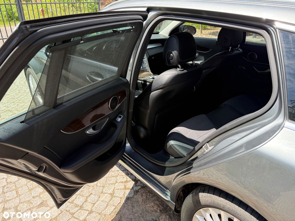 Mercedes-Benz Klasa C 250 7G-TRONIC Avantgarde - 25