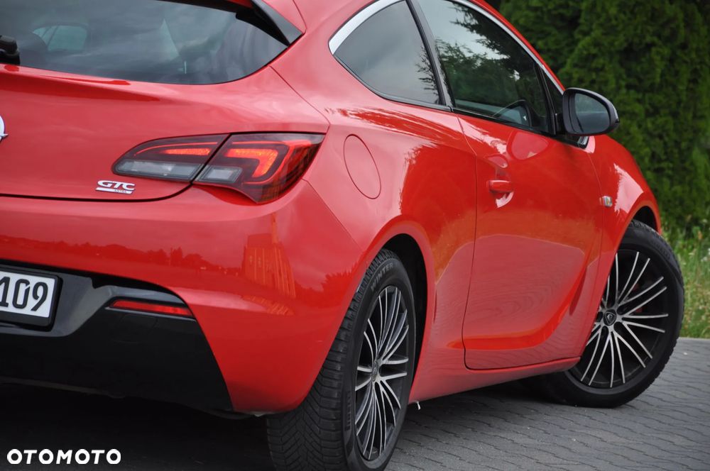 Opel Astra 1.6 Turbo Edition - 20