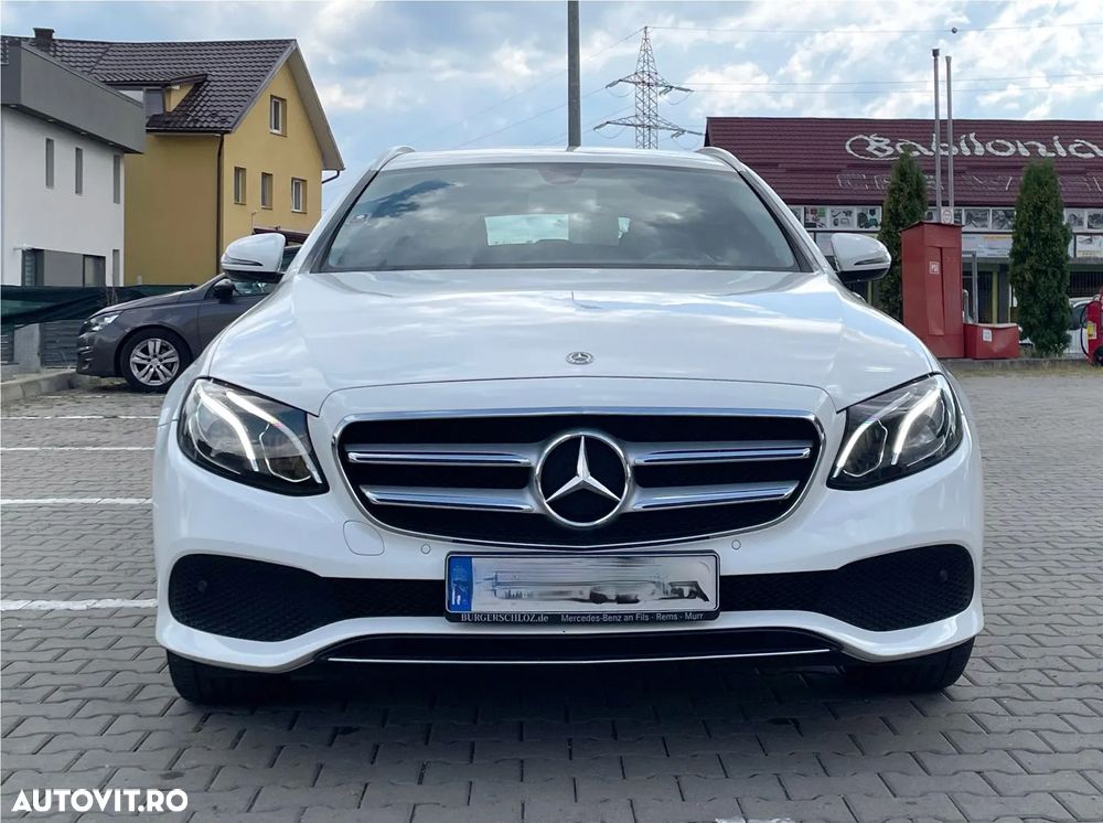 Mercedes-Benz E 220 d 4Matic 9G-TRONIC Avantgarde - 1