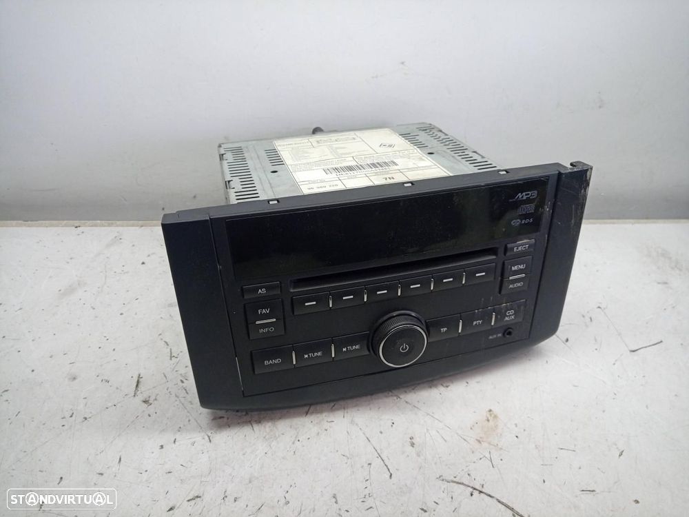 SISTEMA DE ÁUDIO RÁDIO CD CHEVROLET AVEO HATCHBACK - 1