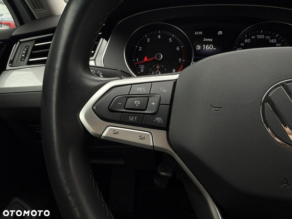Volkswagen Passat - 19