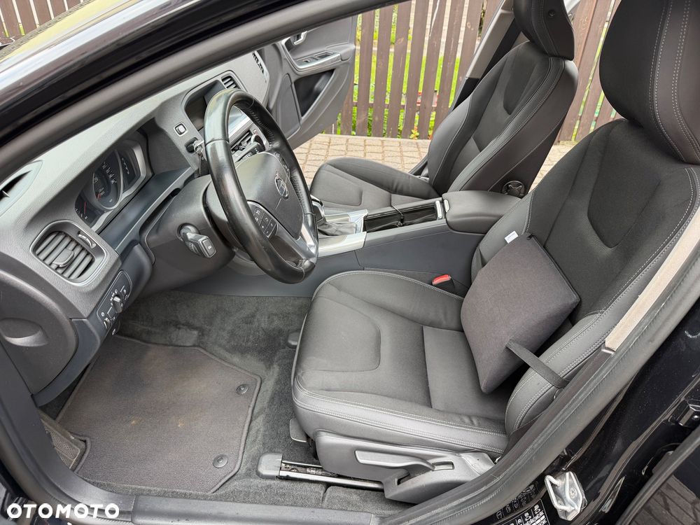 Volvo S60 D4 Drive-E Momentum - 9