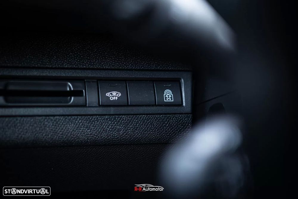 Peugeot 3008 1.5 BlueHDi GT Line EAT8 - 35