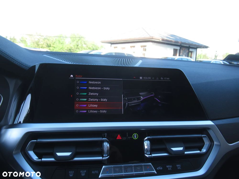 BMW Seria 3 320i Luxury Line - 22