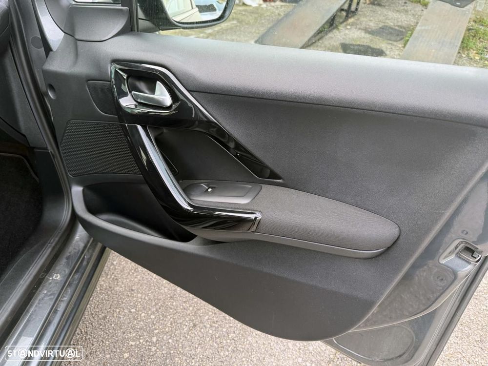 Peugeot 208 1.6 BlueHDi Allure - 28