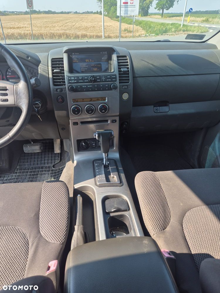 Nissan Navara - 8