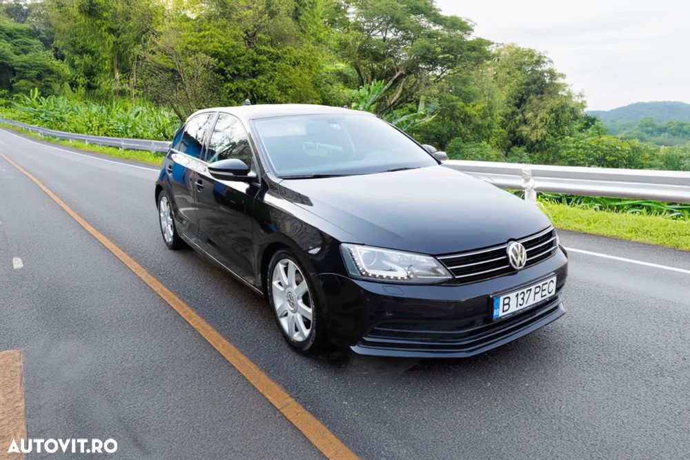 Volkswagen Jetta 2.0 TDI DSG BlueMotion Technologie - 1
