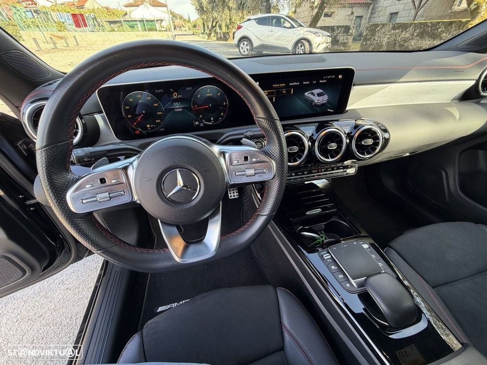 Mercedes-Benz CLA 180 - 35