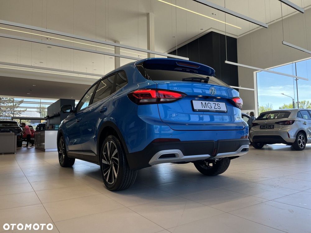 MG ZS Hybrid+ - 28