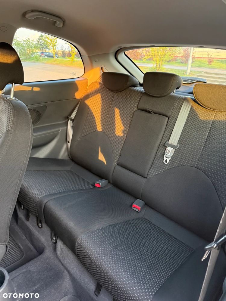 Hyundai Accent 1.6 Style A/C - 10