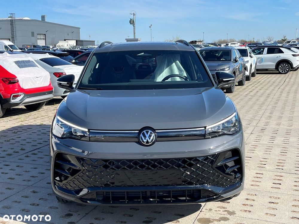 Volkswagen Tiguan 1.5 eTSI R-Line Plus DSG - 2