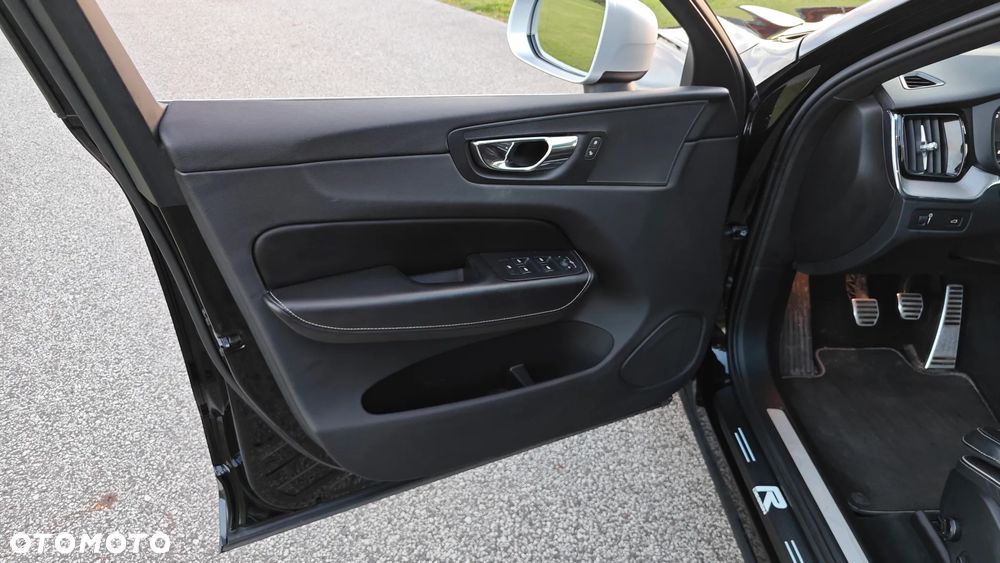 Volvo XC 60 D3 R-Design - 27