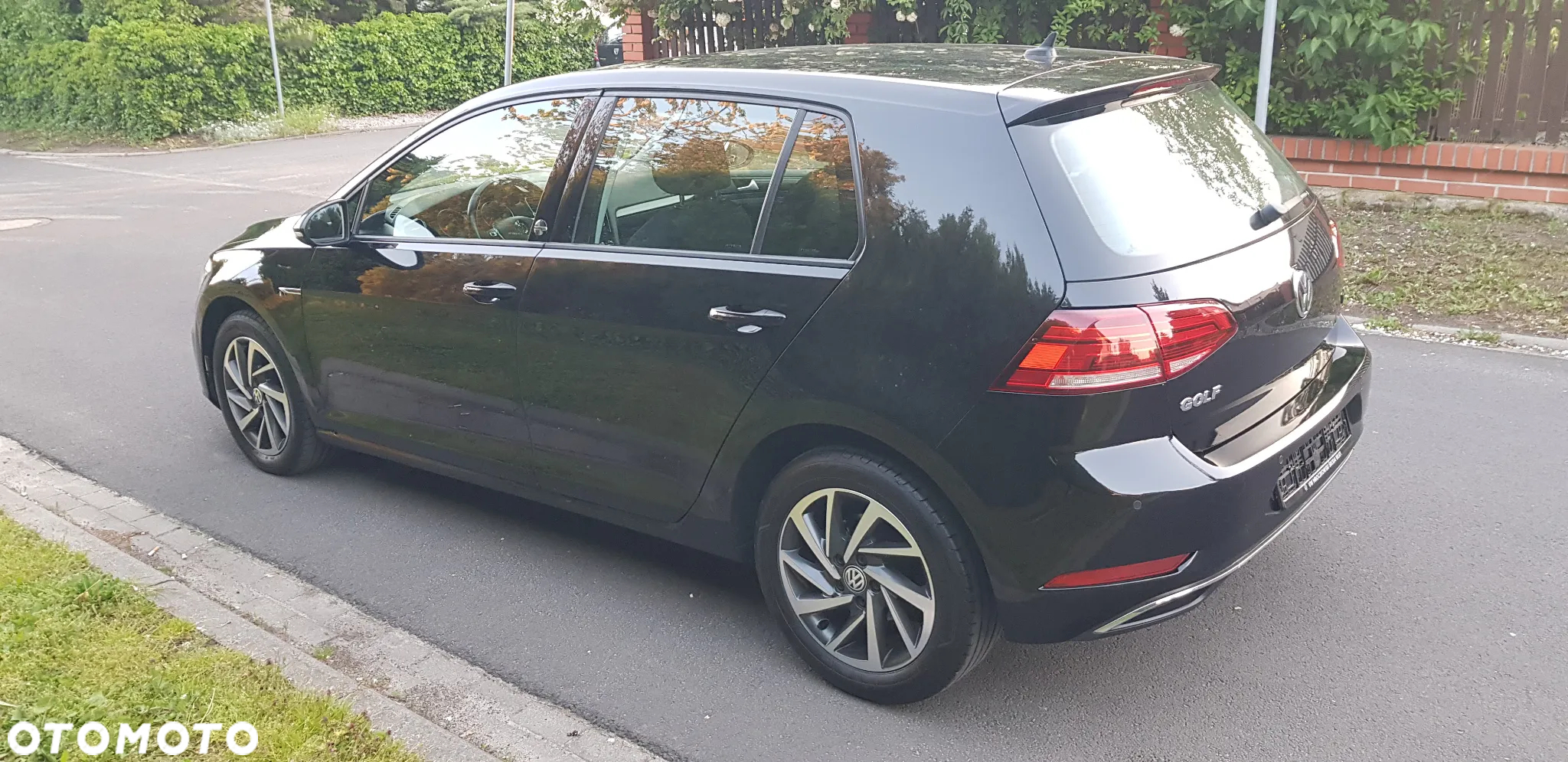 Volkswagen Golf 2.0 TDI DSG Sound - 12