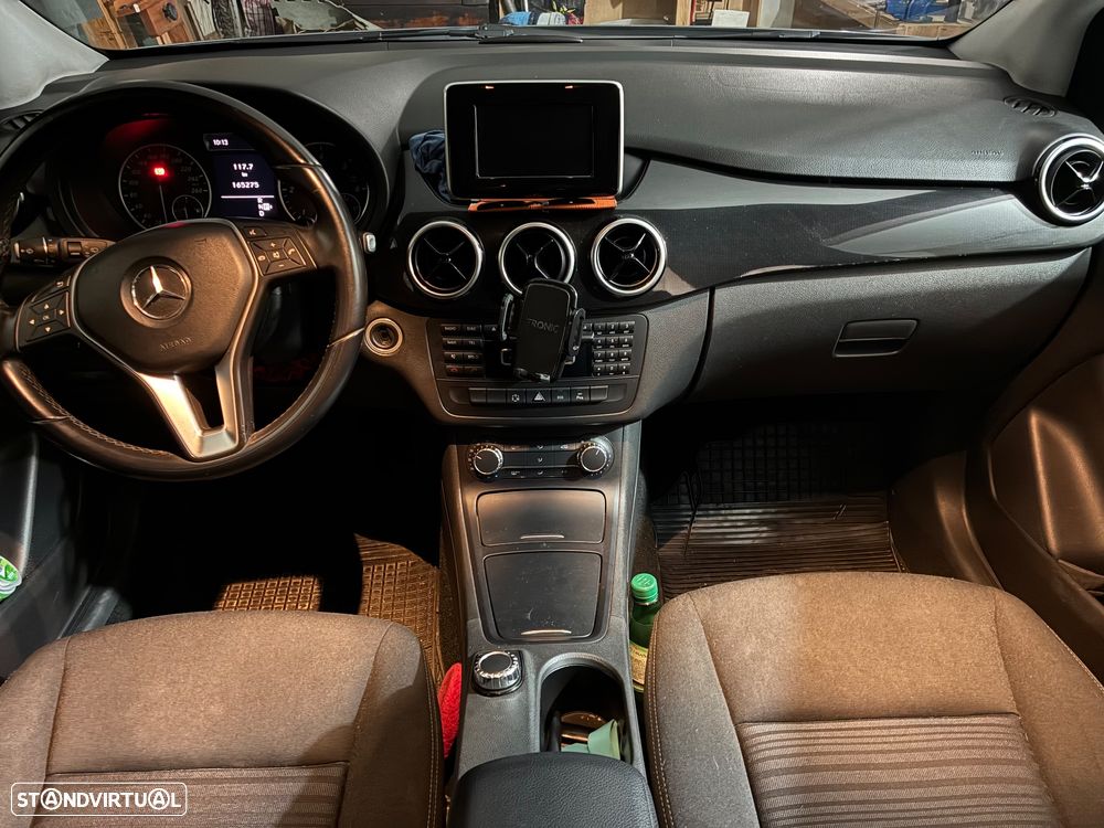 Mercedes-Benz B 180 CDI BlueEFFICIENCY Aut. - 12