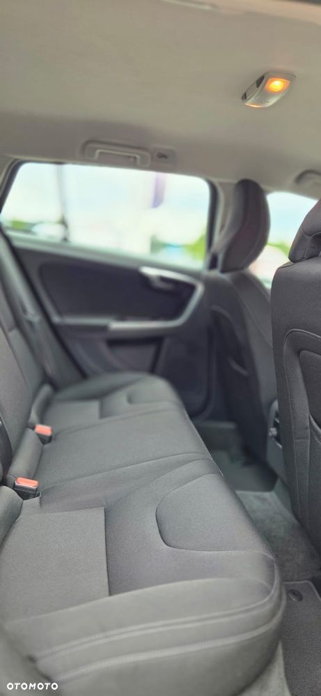 Volvo V60 D3 Base - 26